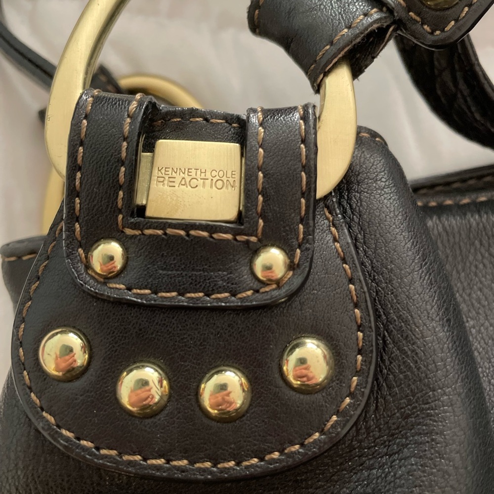 Kenneth Cole Reaction Black and Gold Shoulder Bag with Textured Leather